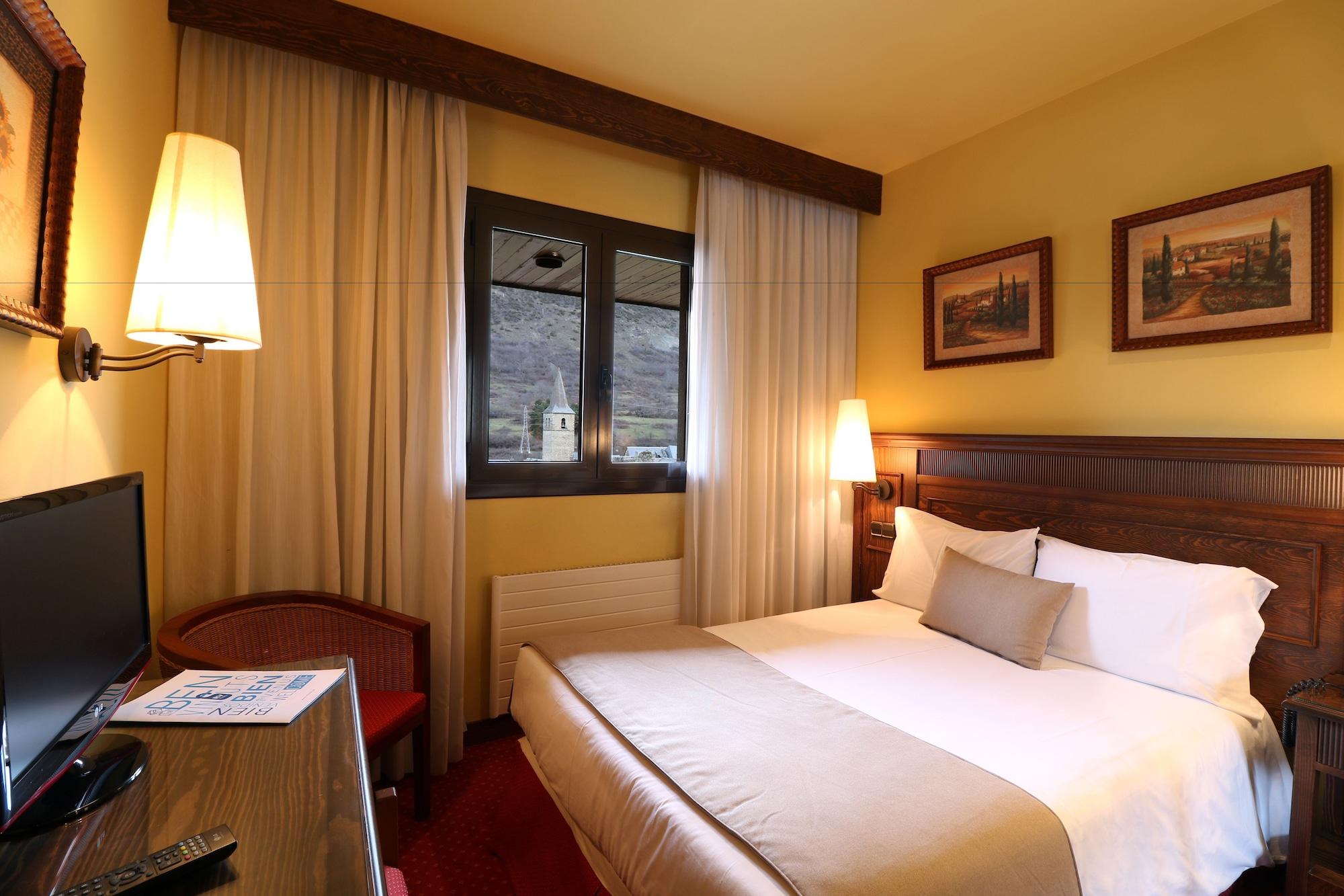 Rvhotels Tuca Вьелья Экстерьер фото