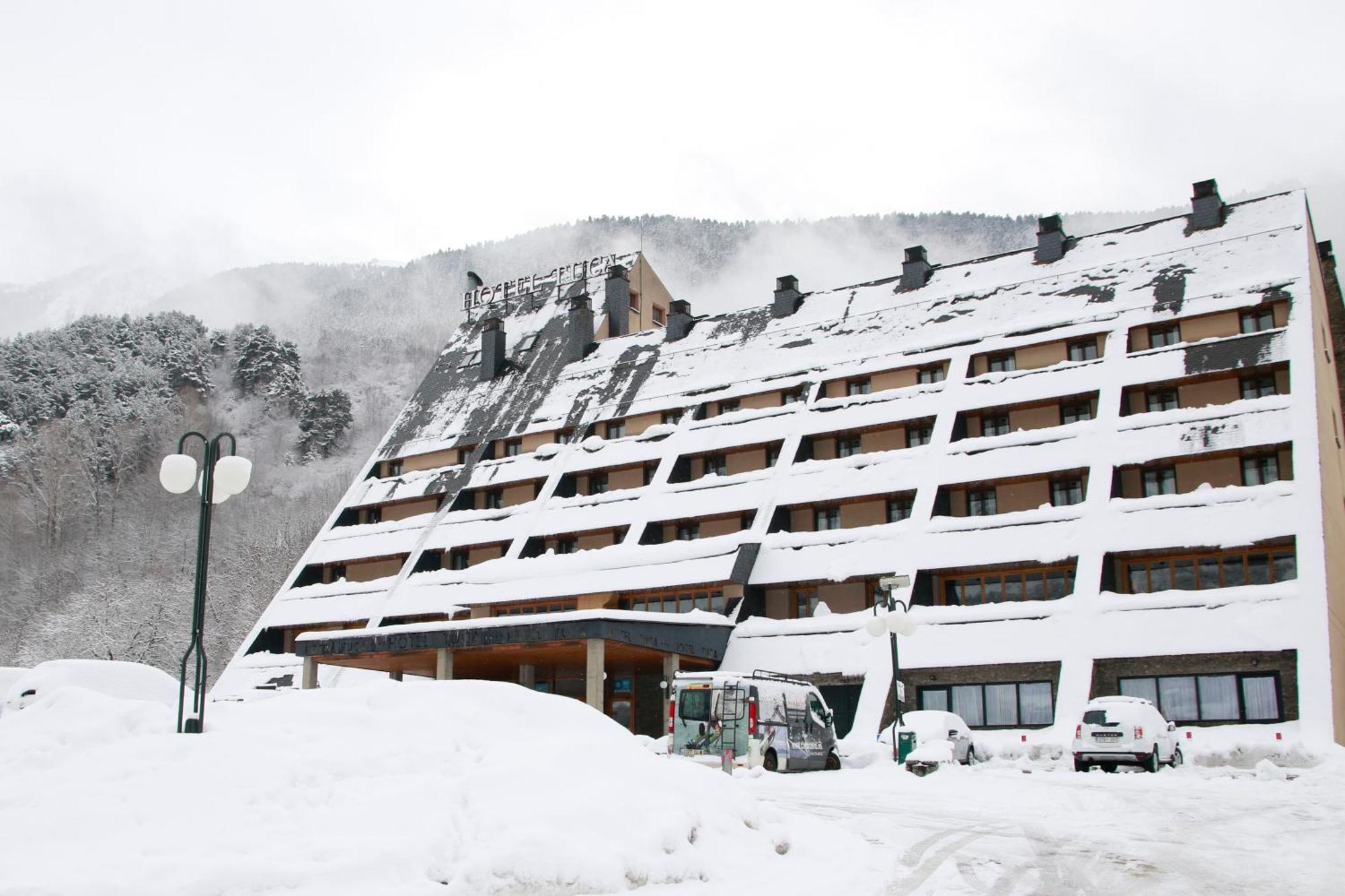 Rvhotels Tuca Вьелья Экстерьер фото