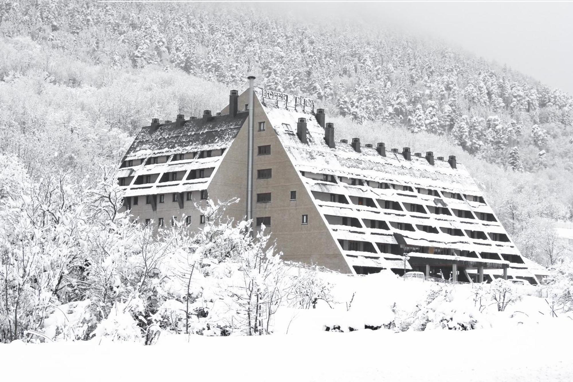 Rvhotels Tuca Вьелья Экстерьер фото